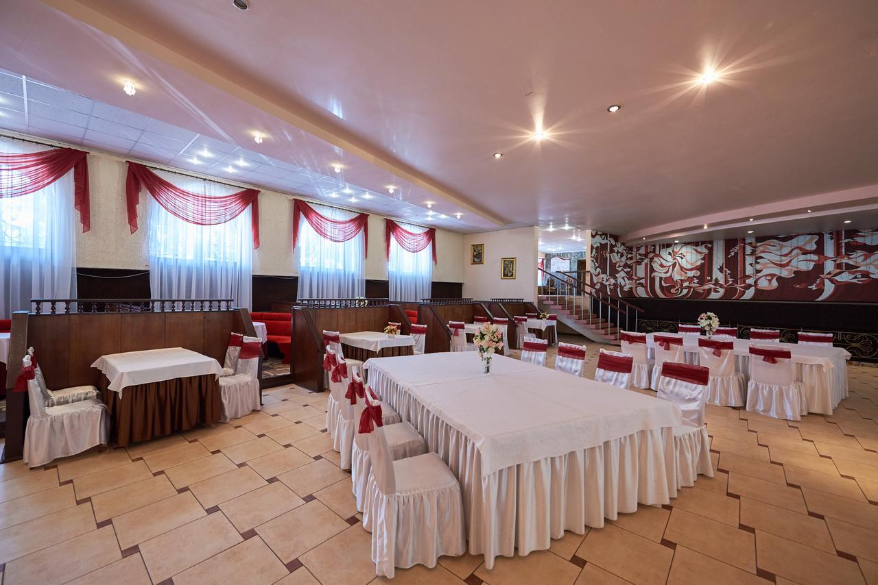 Rassvet Hotel นิปโปร ภายนอก รูปภาพ