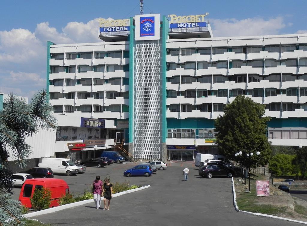 Rassvet Hotel นิปโปร ภายนอก รูปภาพ