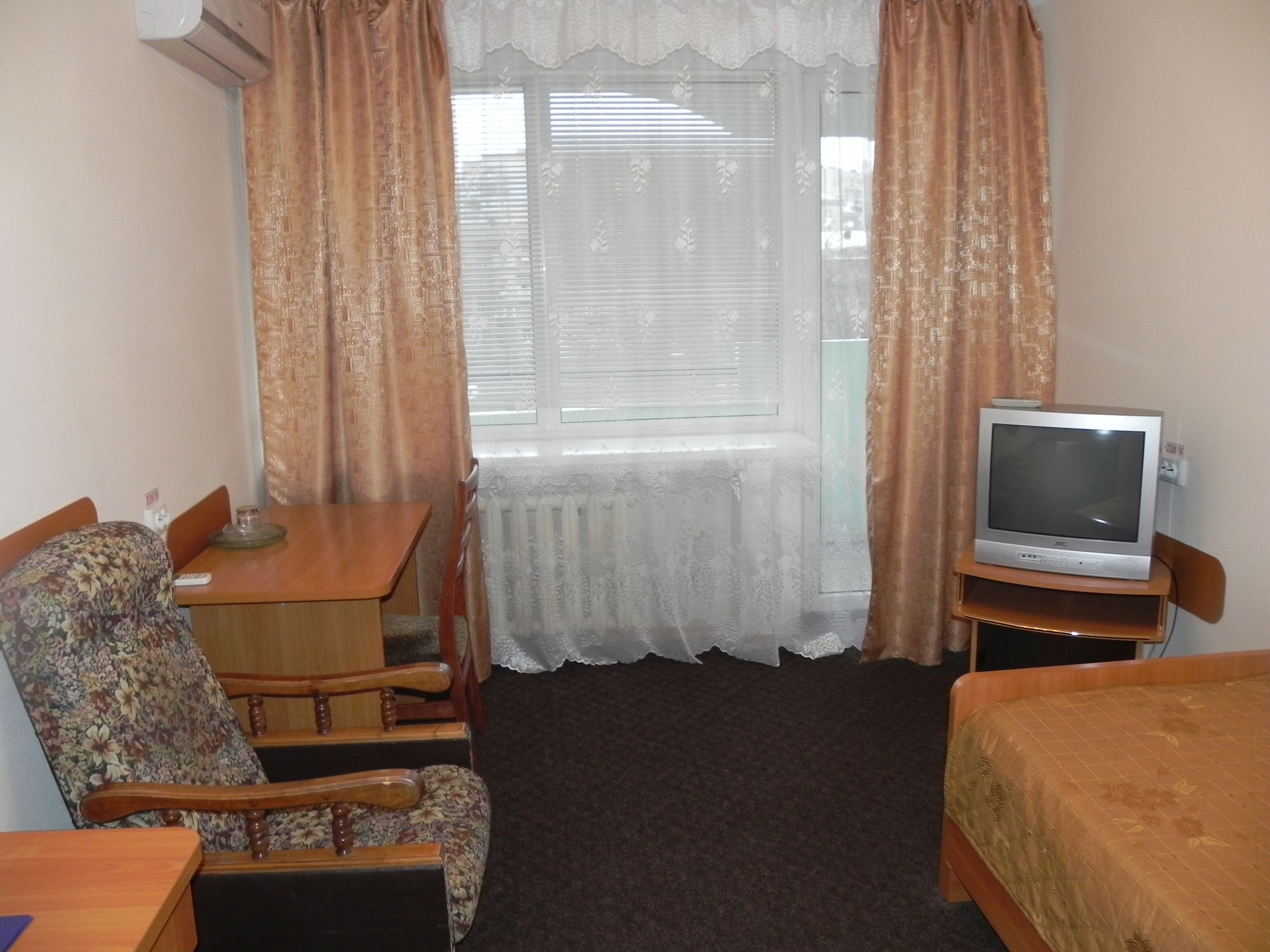 Rassvet Hotel นิปโปร ภายนอก รูปภาพ
